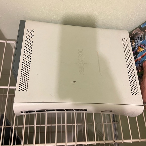 XBOX 360 Console with XBOX Lego’s Dimension game - Picture 3 of 10